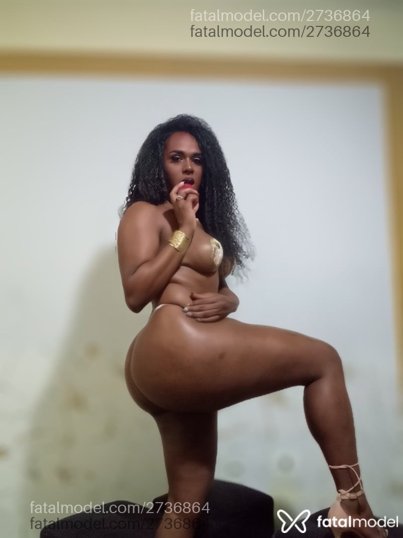Acompanhante mulher trans morena (o) de olhos pretos em Brasília - Dominick Page