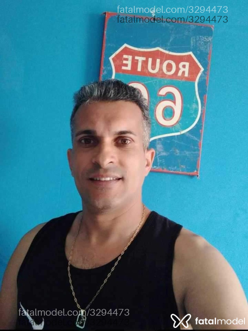 Acompanhante homem com cabelo grisalho de olhos castanhos em Campina Grande - Fabinho Love