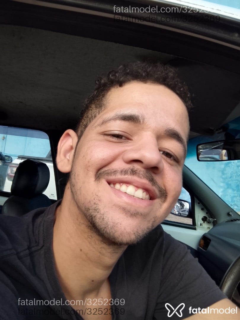 Acompanhante homem morena (o) de olhos castanhos - Zaell Acompanhante homem morena (o) de olhos castanhos - Zaell