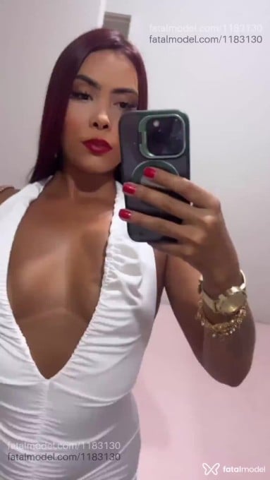Acompanhante mulher ruiva (o) de olhos castanhos em Praia Grande - Thais