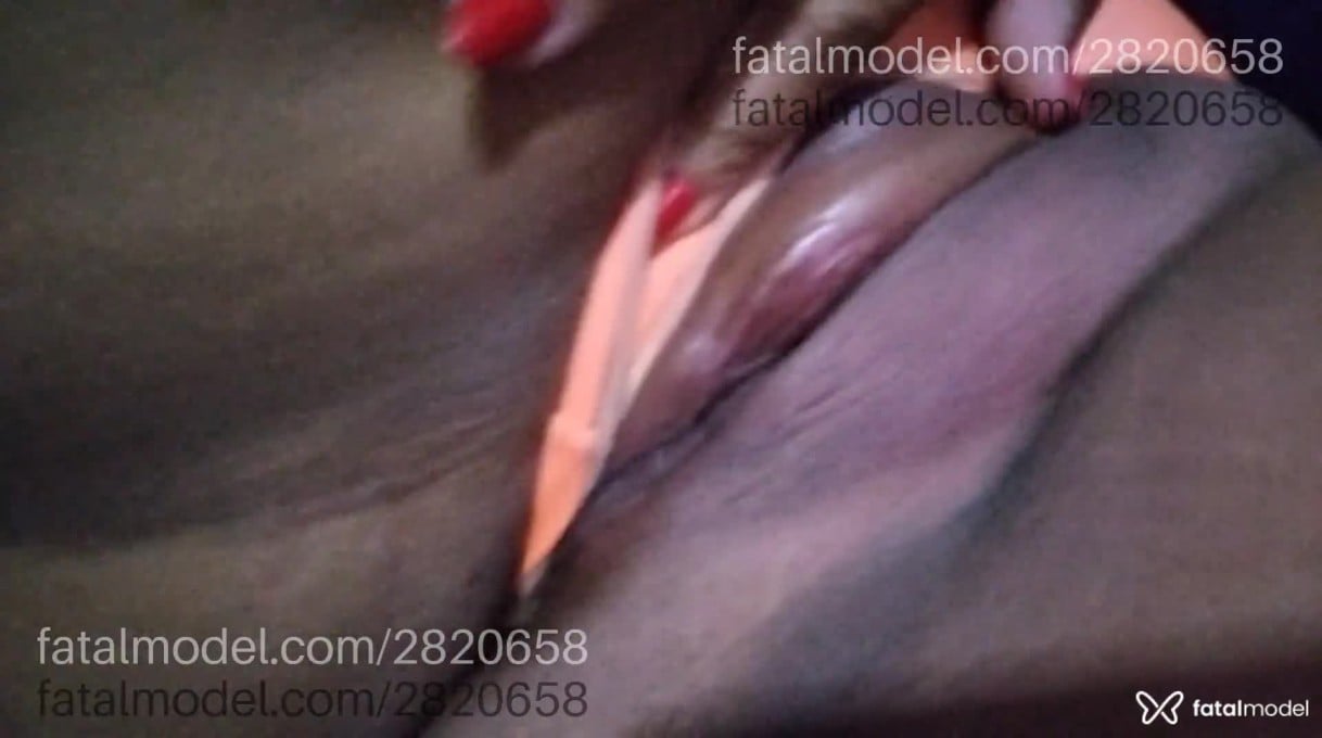 Acompanhante mulher morena (o) de olhos castanhos em Porto Alegre - Helen