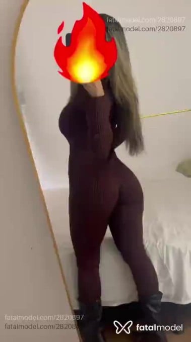 Acompanhante mulher com cabelo castanho de olhos castanhos em Pelotas - Elloá Martins