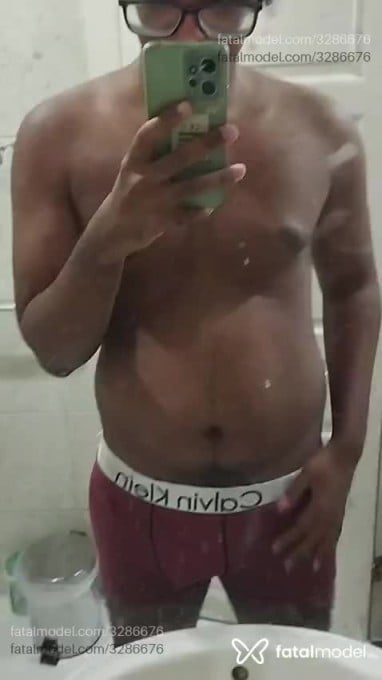 Acompanhante homem morena (o) de olhos pretos - Gs Ativonerd
