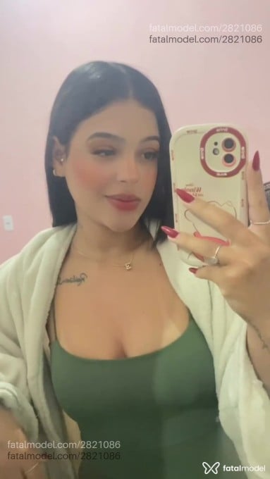 Acompanhante mulher morena (o) de olhos castanhos em Araxá - Gabriely