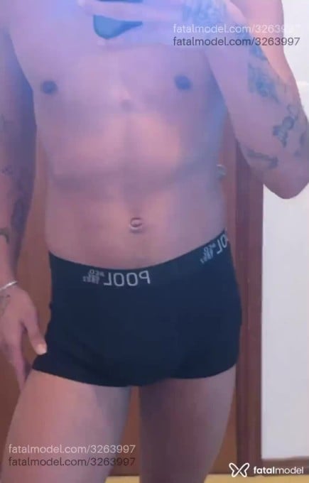 Acompanhante homem morena (o) de olhos castanhos em Caxias do Sul - Nicolas Oliveira
