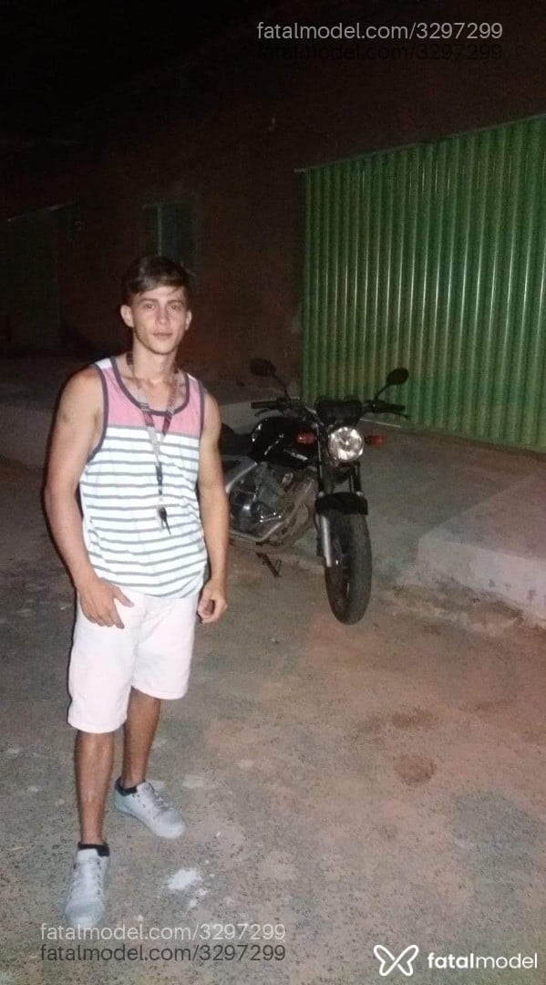 Acompanhante homem loira (o) de olhos mel em Palmas - Jhones