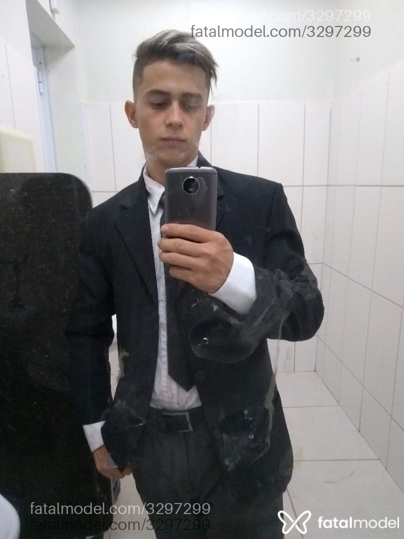 Acompanhante homem loira (o) de olhos mel em Palmas - Jhones
