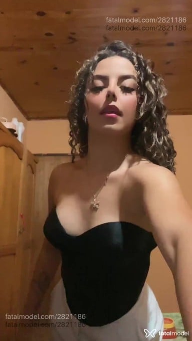 Acompanhante mulher loira (o) de olhos castanhos em Rio de Janeiro Acompanhante mulher loira (o) de olhos castanhos em Rio de Janeiro - Anitta