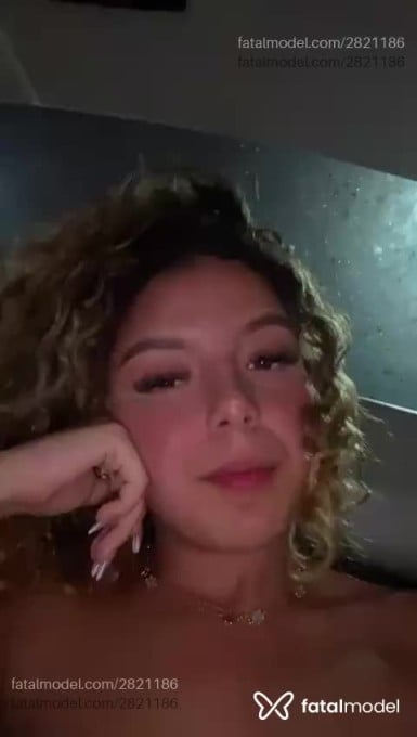 Acompanhante mulher loira (o) de olhos castanhos em Rio de Janeiro Acompanhante mulher loira (o) de olhos castanhos em Rio de Janeiro - Anitta