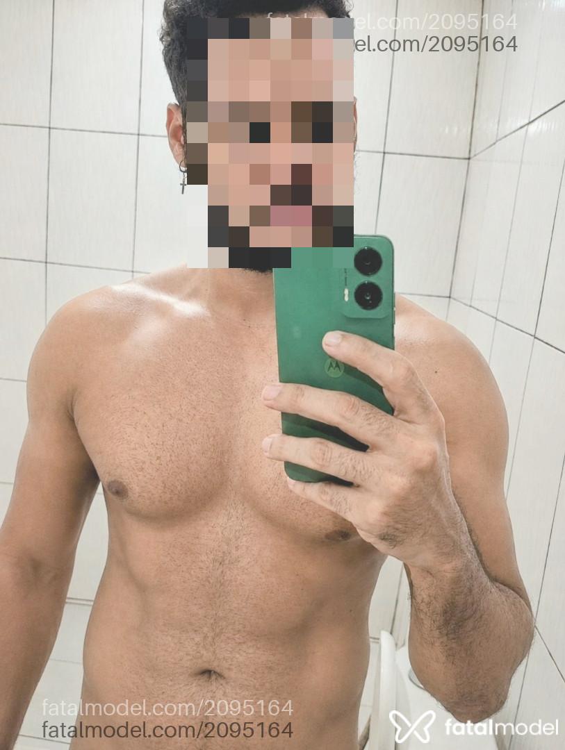 Acompanhante homem com cabelo castanho de olhos castanhos em Rio Branco Acompanhante homem com cabelo castanho de olhos castanhos em Rio Branco - Rikke