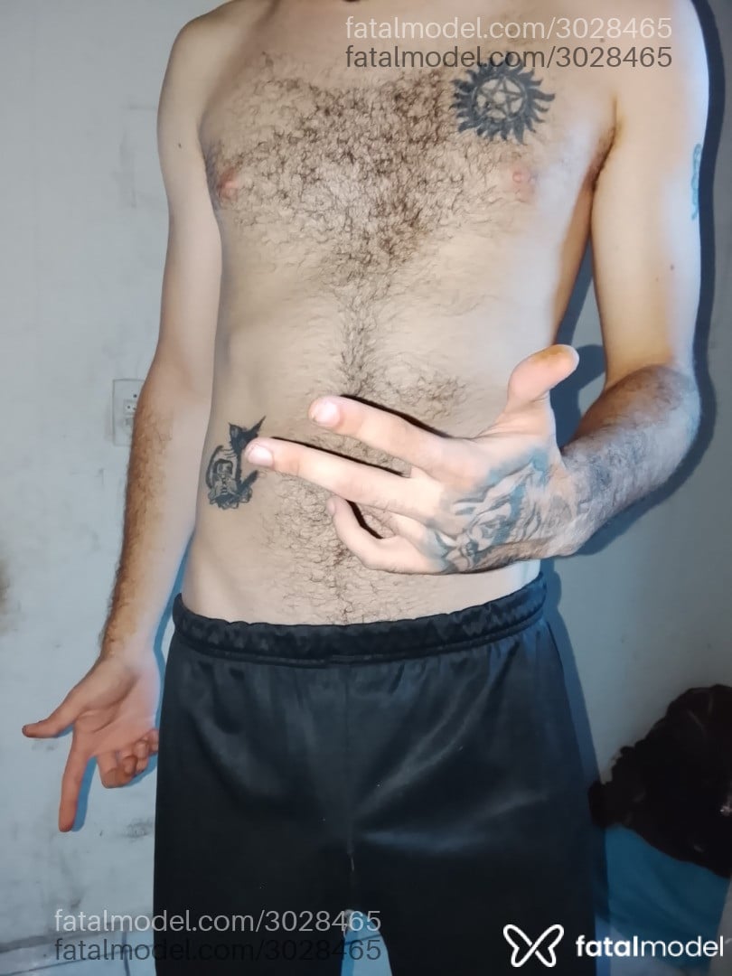 Acompanhante homem morena (o) de olhos castanhos em Bom Despacho - Italo