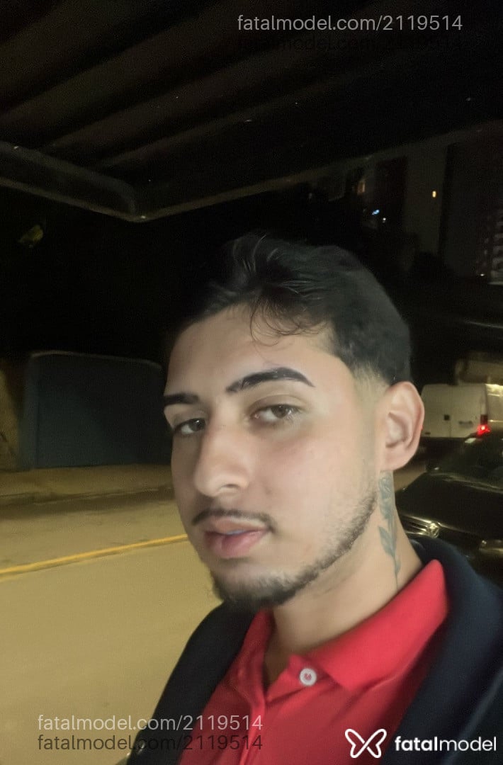 Acompanhante homem com cabelo castanho de olhos castanhos em São Paulo - Daniel