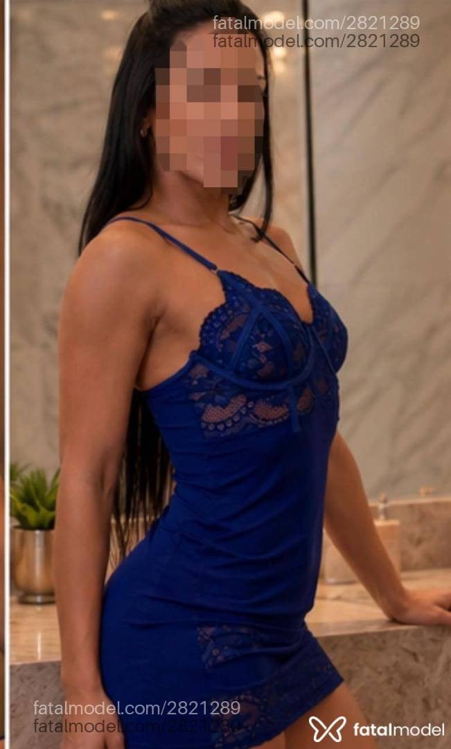 Acompanhante mulher morena (o) de olhos pretos - Bella Martins