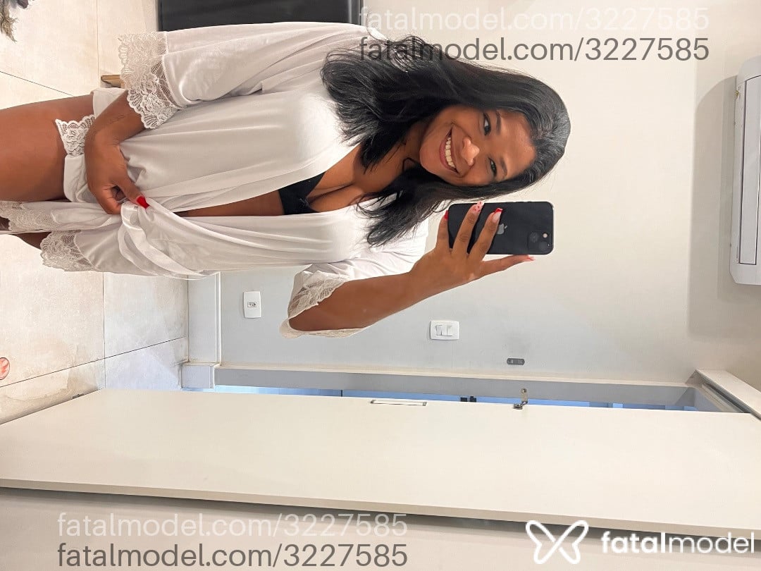 Acompanhante mulher morena (o) de olhos castanhos em Santos - Pazzz