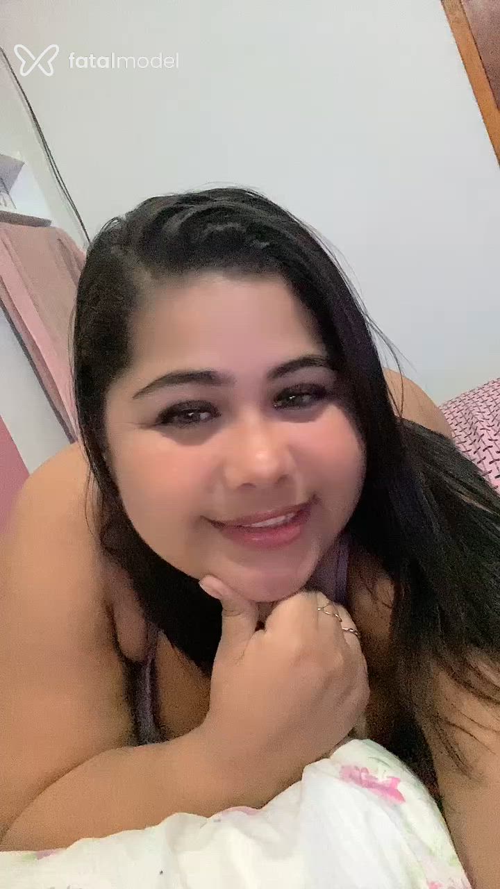 Acompanhante mulher com cabelo castanho de olhos verdes - Gabriella Acompanhante mulher com cabelo castanho de olhos verdes - Gabriella