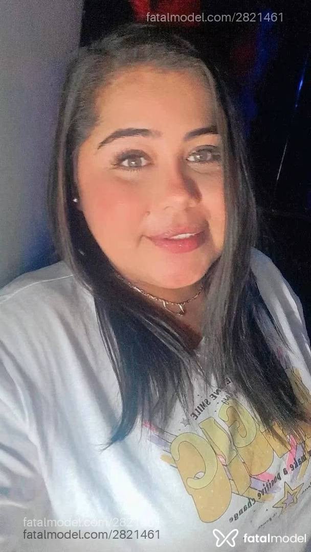 Acompanhante mulher com cabelo castanho de olhos verdes - Gabriella