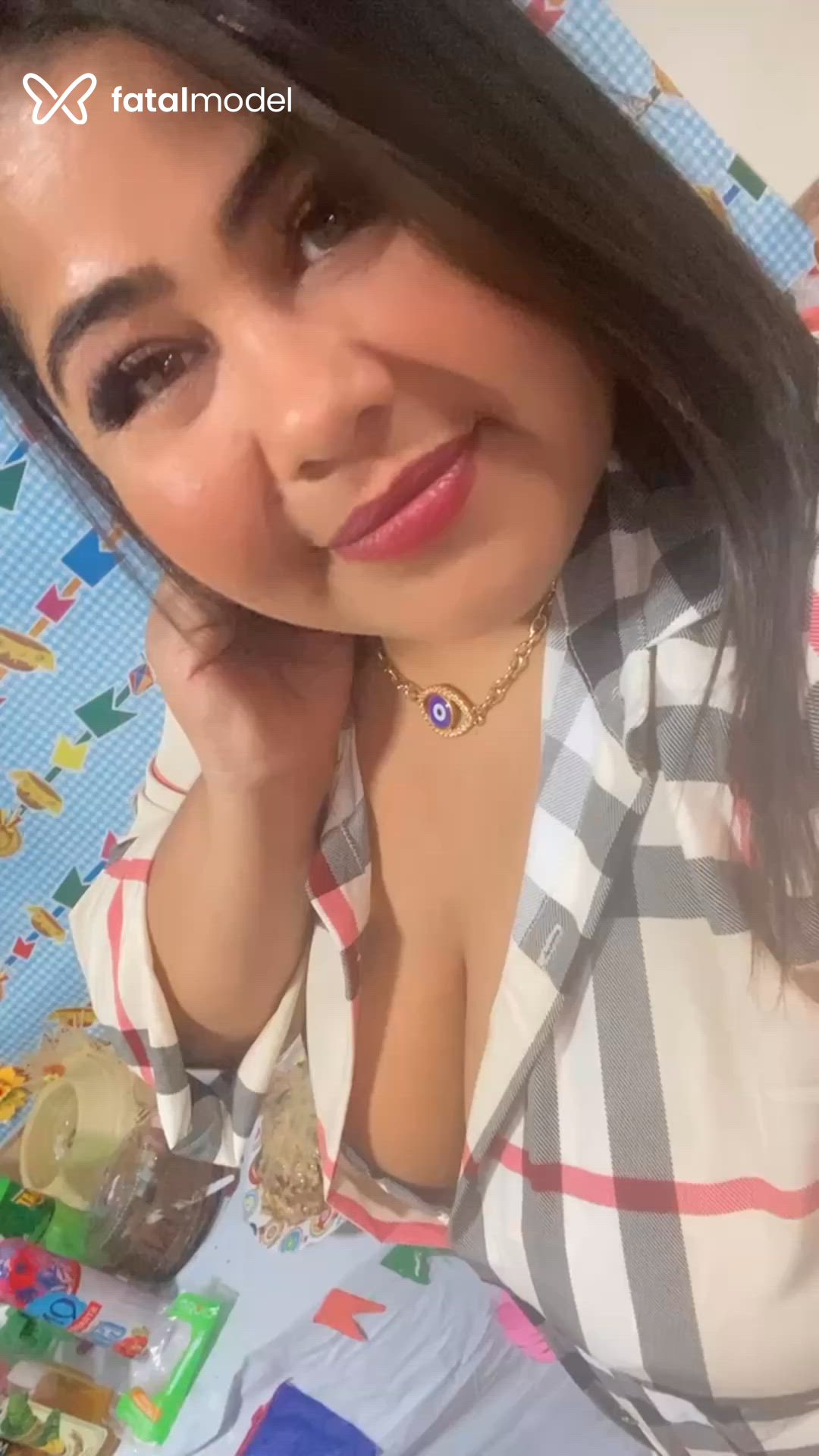 Acompanhante mulher com cabelo castanho de olhos verdes - Gabriella Acompanhante mulher com cabelo castanho de olhos verdes - Gabriella