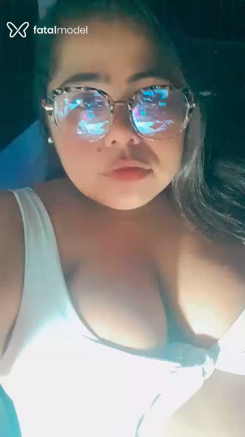 Acompanhante mulher com cabelo castanho de olhos verdes - Gabriella Acompanhante mulher com cabelo castanho de olhos verdes - Gabriella