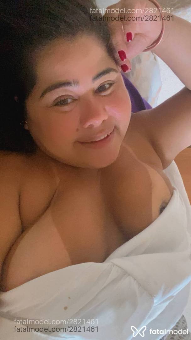 Acompanhante mulher com cabelo castanho de olhos verdes em Araruama - Gabriella