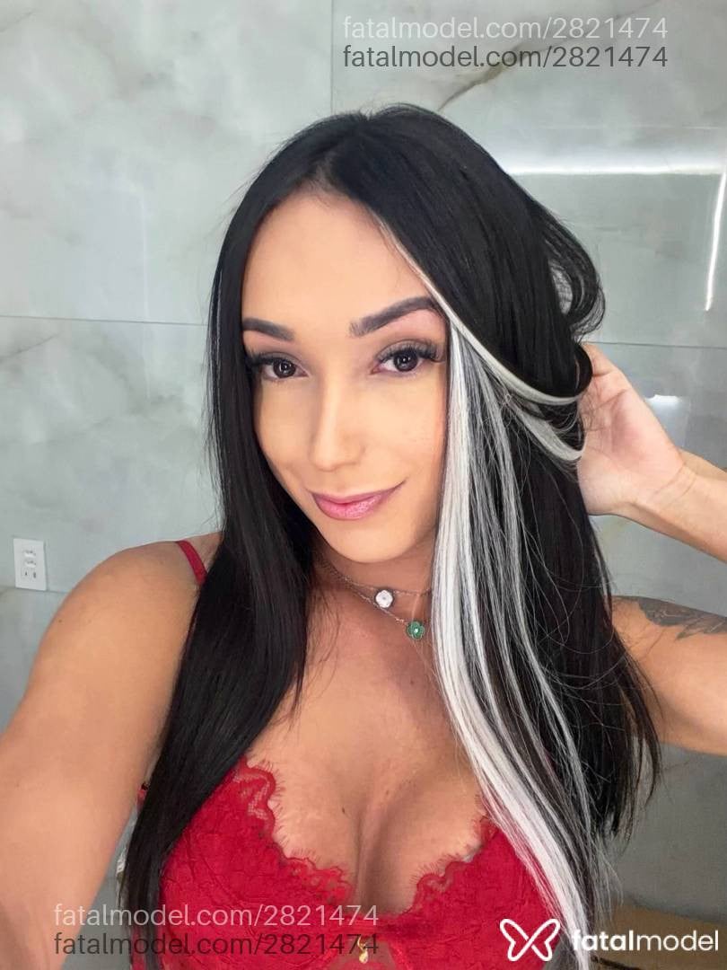 Acompanhante mulher trans morena (o) de olhos castanhos em Virtual - Ariella Marian