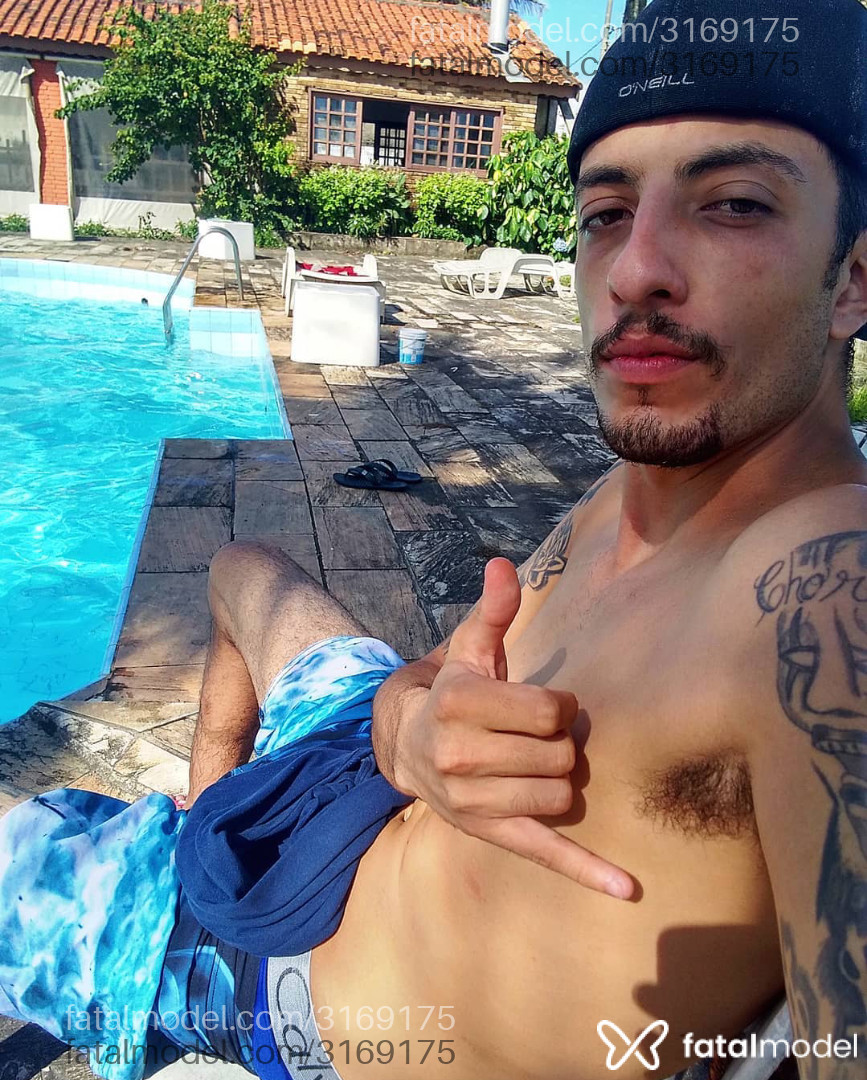 Acompanhante homem morena (o) de olhos castanhos em São Paulo - Victorino