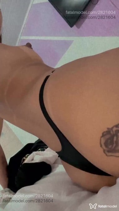 Acompanhante mulher morena (o) de olhos pretos - Aylla Ninfetabb Acompanhante mulher morena (o) de olhos pretos - Aylla Ninfetabb