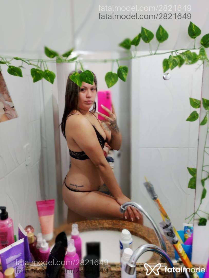 Acompanhante mulher com cabelo castanho de olhos pretos em Lajeado - Japaa