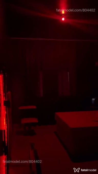 Acompanhante mulher trans loira (o) de olhos castanhos - NATI ROSA