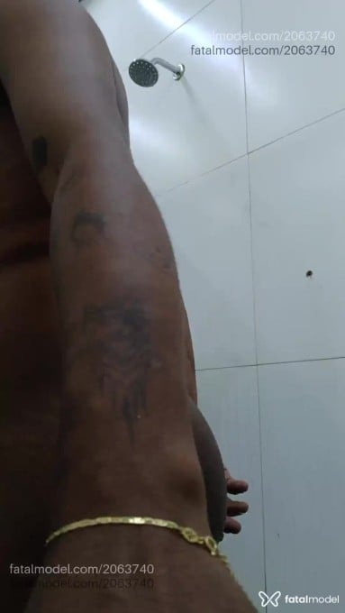 Acompanhante homem morena (o) de olhos pretos - Morenobraz Acompanhante homem morena (o) de olhos pretos - Morenobraz