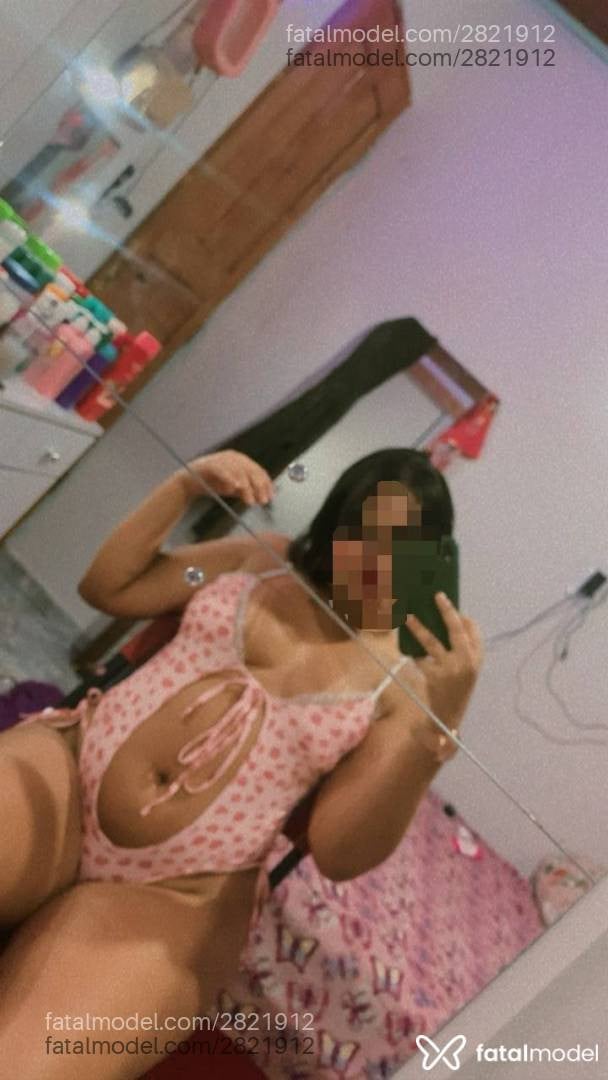 Acompanhante mulher ruiva (o) de olhos pretos - Jasminy Sales