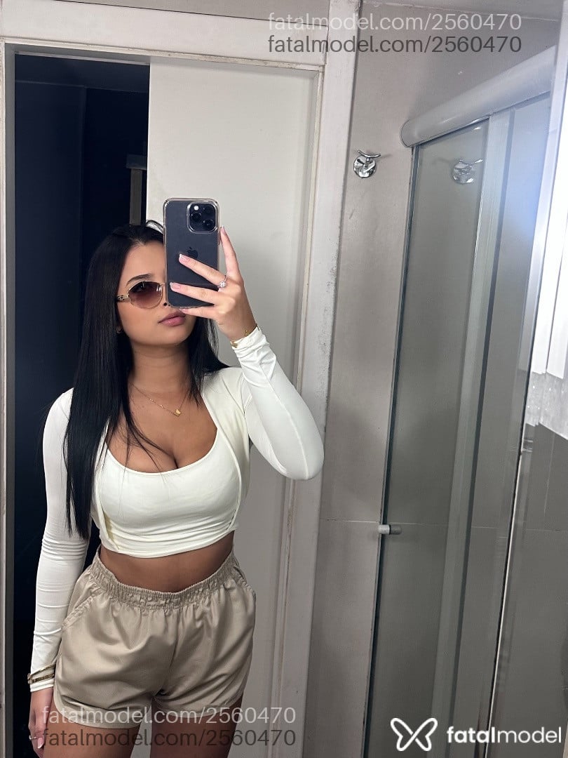 Acompanhante mulher com cabelo castanho de olhos castanhos em Juiz de Fora - Karen Ortega