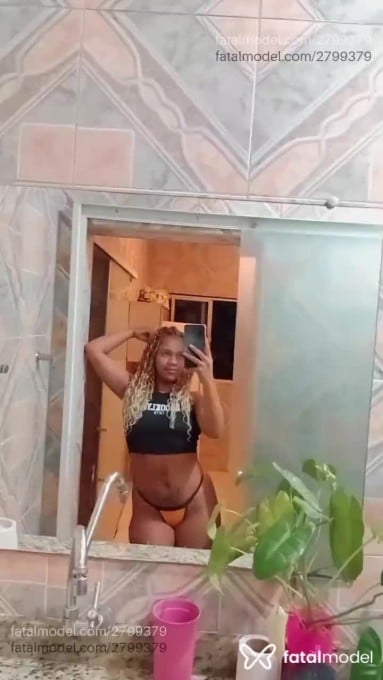 Acompanhante mulher ruiva (o) de olhos castanhos em Teresópolis Acompanhante mulher ruiva (o) de olhos castanhos em Teresópolis - Letícia