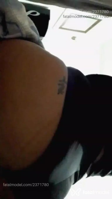 Acompanhante mulher morena (o) de olhos pretos em Saquarema - Sexgirla