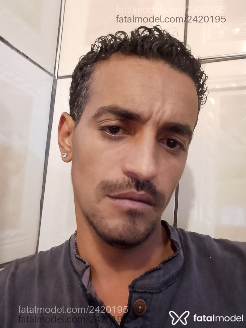 Acompanhante homem com cabelo colorido de olhos pretos em São Gotardo - Wolverine