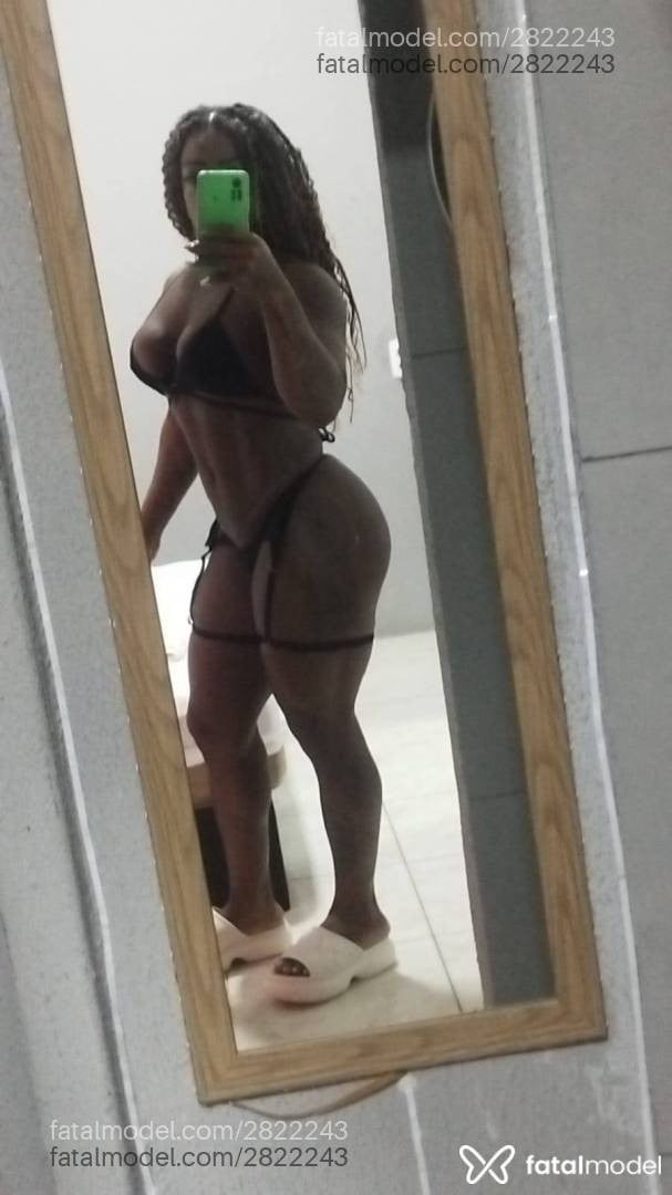 Acompanhante mulher morena (o) de olhos castanhos - Katrina