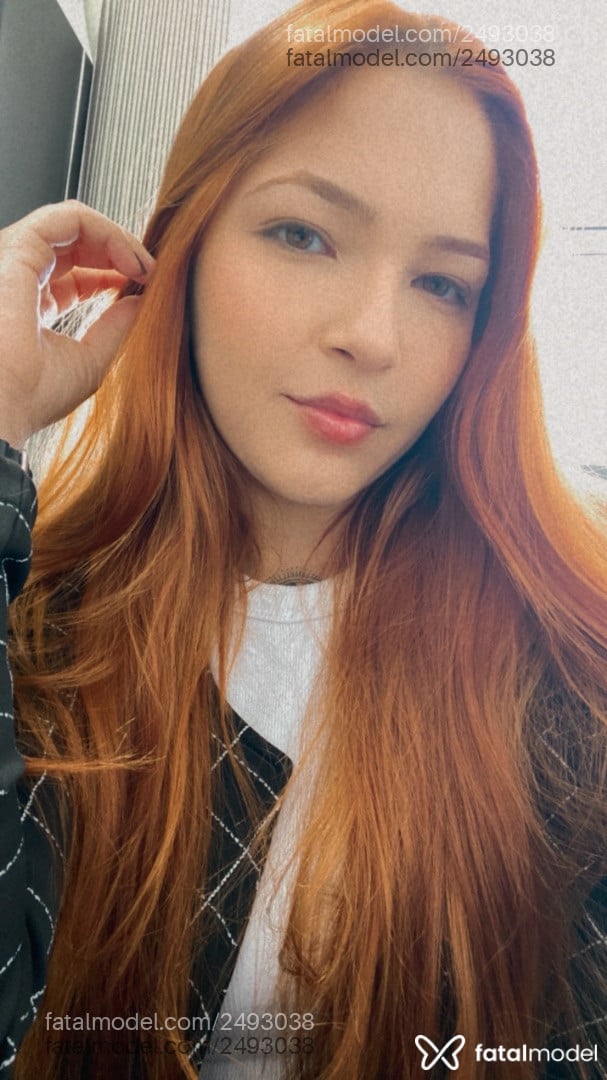 Acompanhante mulher ruiva (o) de olhos mel em Araguaína - Luiza