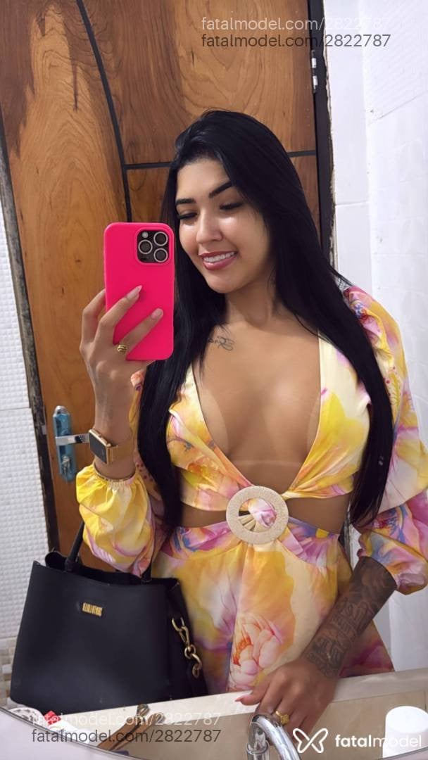 Acompanhante mulher morena (o) de olhos pretos - Gabriela Liz