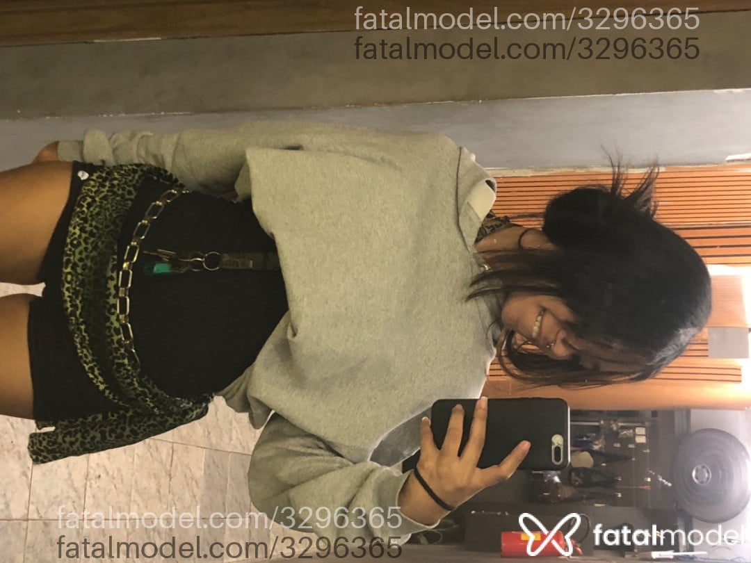 Acompanhante mulher com cabelo colorido de olhos pretos em Campo Grande - Julinha