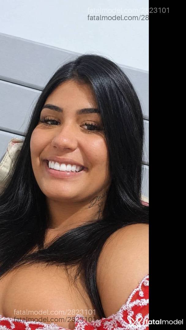 Acompanhante mulher morena (o) de olhos pretos - Thaissa