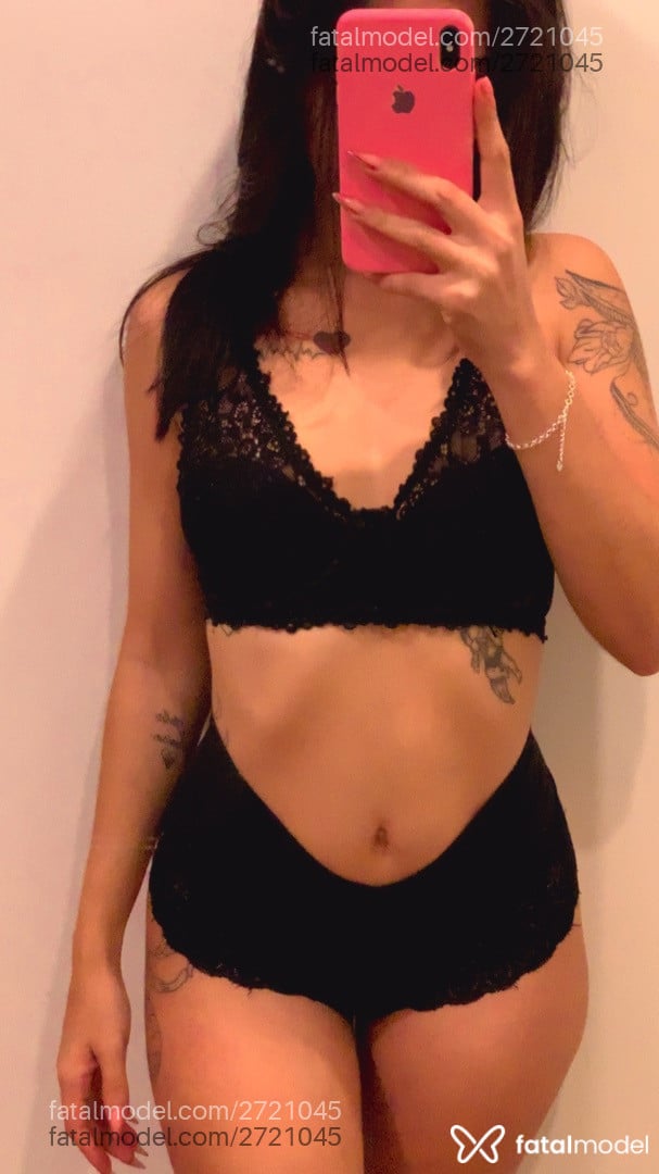 Acompanhante mulher morena (o) de olhos castanhos - Camila Vicent Acompanhante mulher morena (o) de olhos castanhos - Camila Vicent