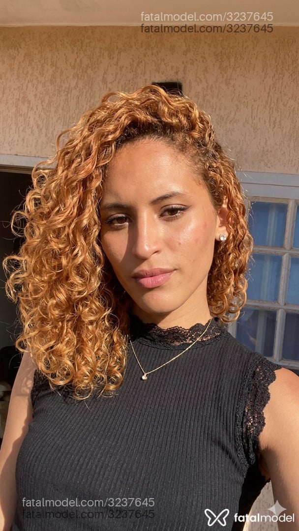 Acompanhante mulher trans ruiva (o) de olhos mel em Brasília - ágatha Urach