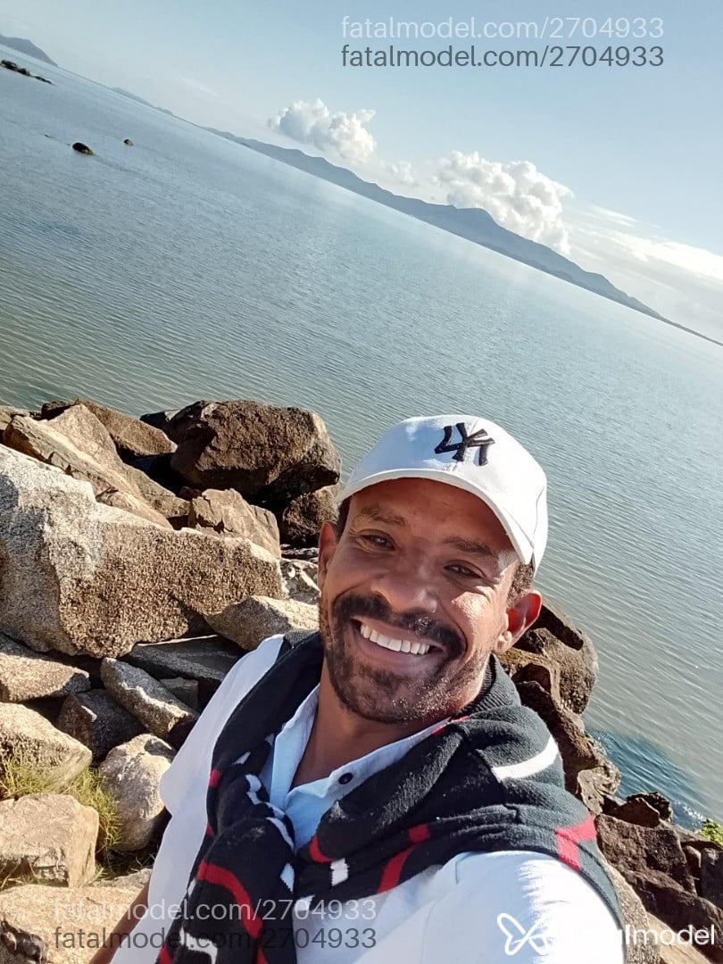 Acompanhante homem morena (o) de olhos castanhos em Videira Acompanhante homem morena (o) de olhos castanhos em Videira - Jefao