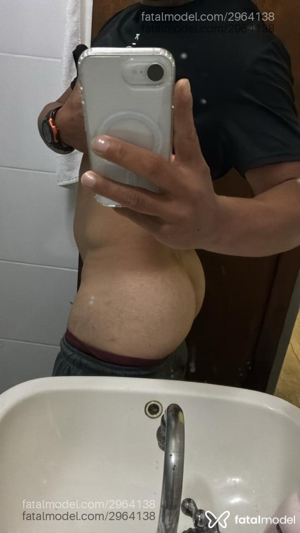 Acompanhante homem com cabelo castanho de olhos castanhos em Jaboatão dos Guararapes Acompanhante homem com cabelo castanho de olhos castanhos em Jaboatão dos Guararapes - Yan Martins
