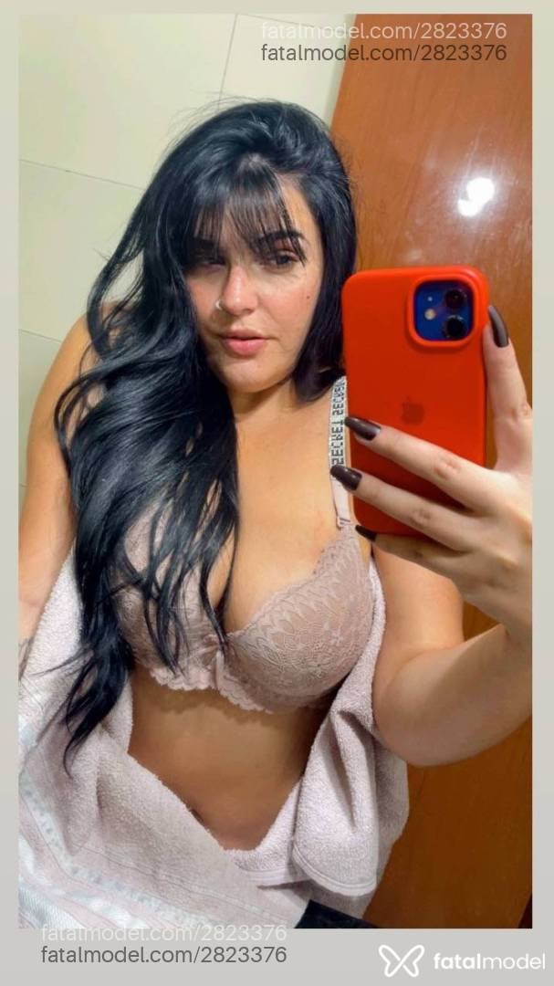 Acompanhante mulher morena (o) de olhos castanhos - Gabriella