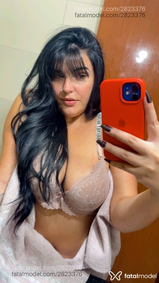 Acompanhante mulher morena (o) de olhos castanhos - Gabriella