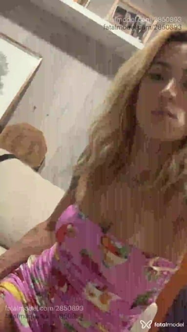 Acompanhante mulher loira (o) de olhos castanhos em Salvador - Caroline