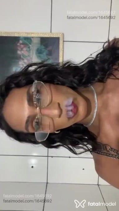 Acompanhante mulher trans morena (o) de olhos castanhos em Passa Quatro - Renathinha