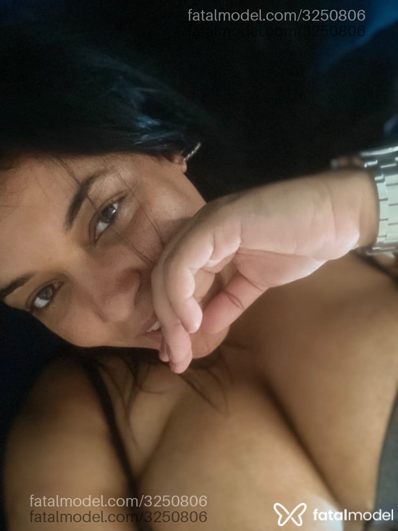 Acompanhante mulher morena (o) de olhos mel em Virtual - Jade Lima