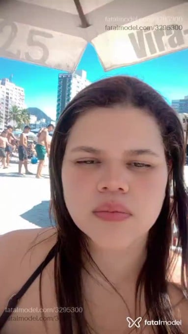 Acompanhante mulher com cabelo castanho de olhos mel em São Paulo - Cristiane Sousa
