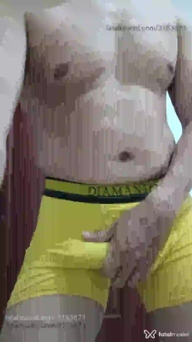 Acompanhante homem com cabelo grisalho de olhos castanhos em Barcarena Acompanhante homem com cabelo grisalho de olhos castanhos em Barcarena - Cjcsensual